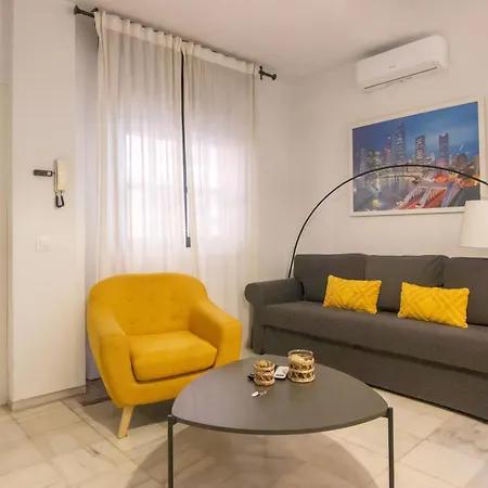 דירה Rentalsevilla Arjona I