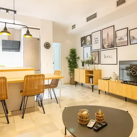 Rentalsevilla Arjona I דירה
